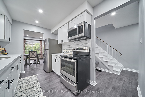 15 Hartsfield Dr, Clarington
