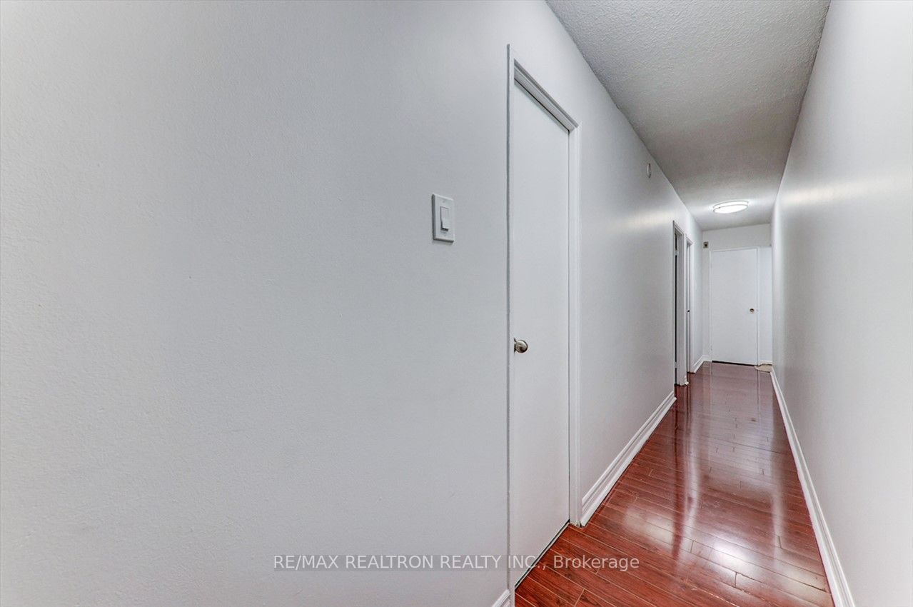 100 Dundalk Dr, #705