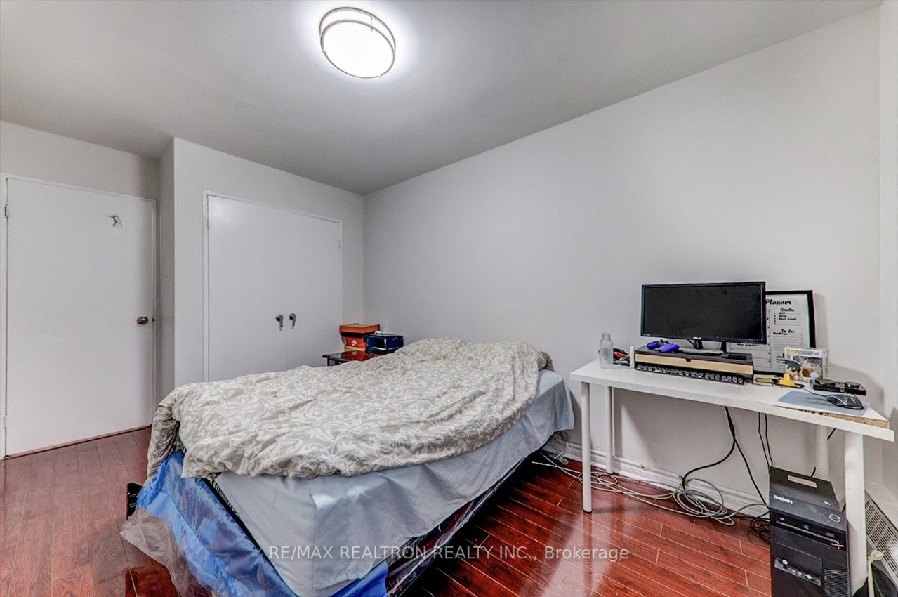 100 Dundalk Dr, #705