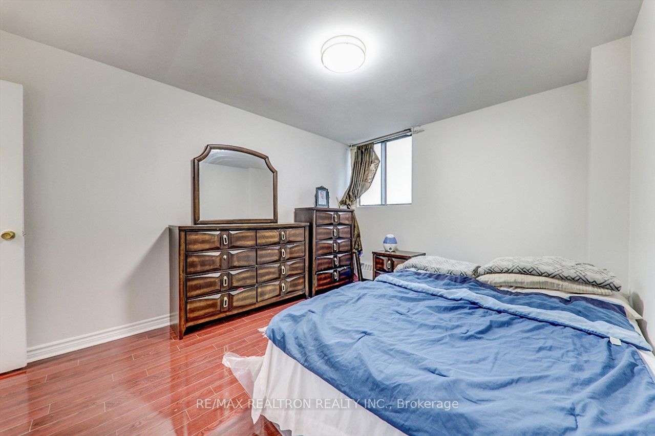100 Dundalk Dr, #705