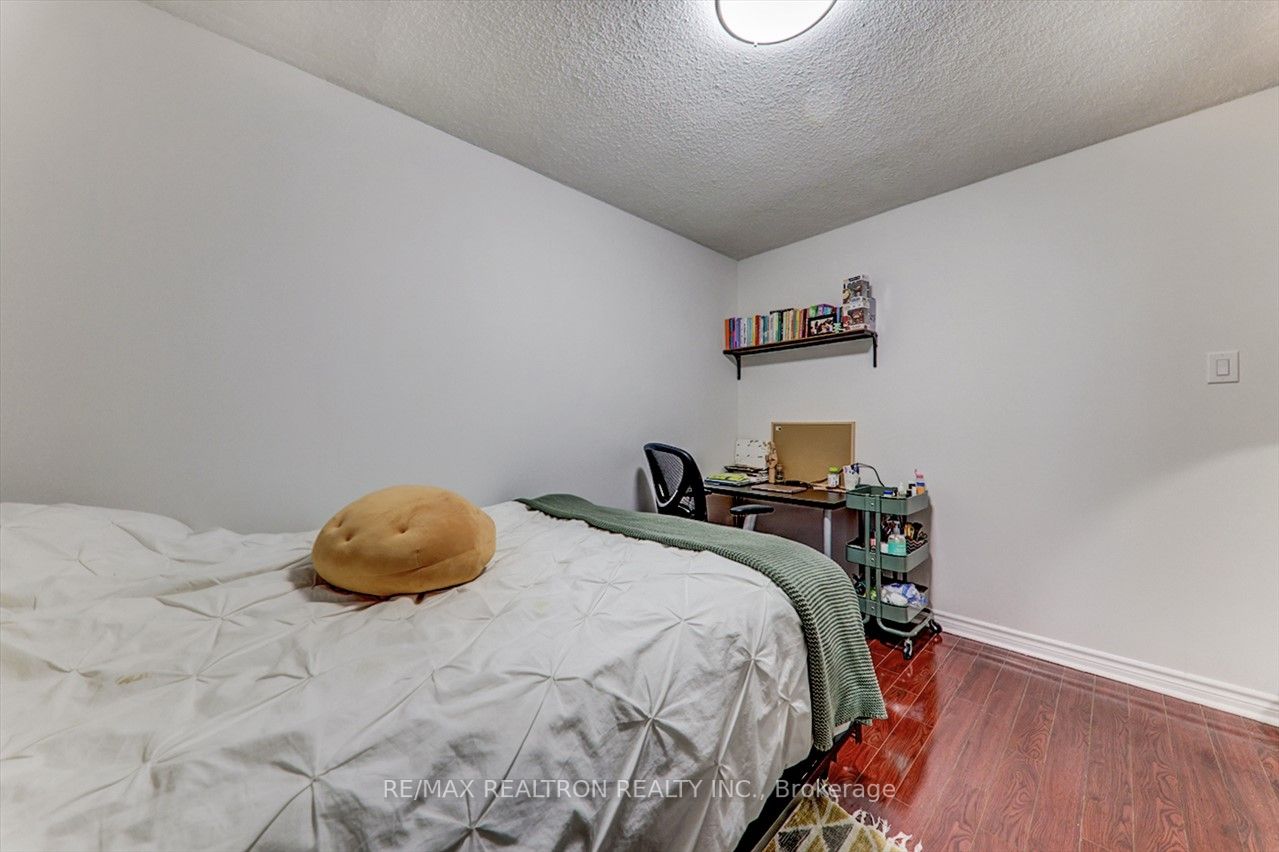 100 Dundalk Dr, #705