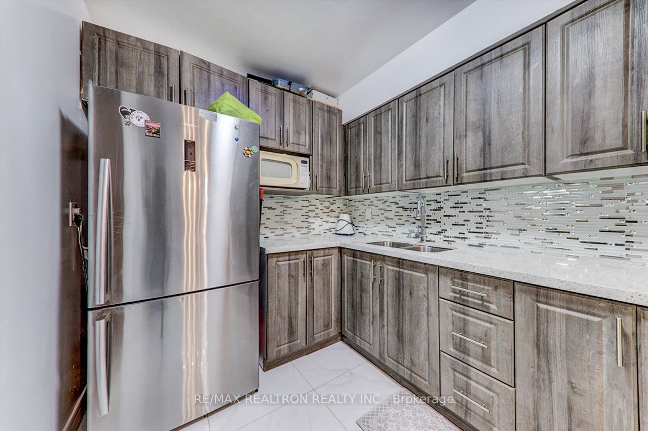 100 Dundalk Dr, #705