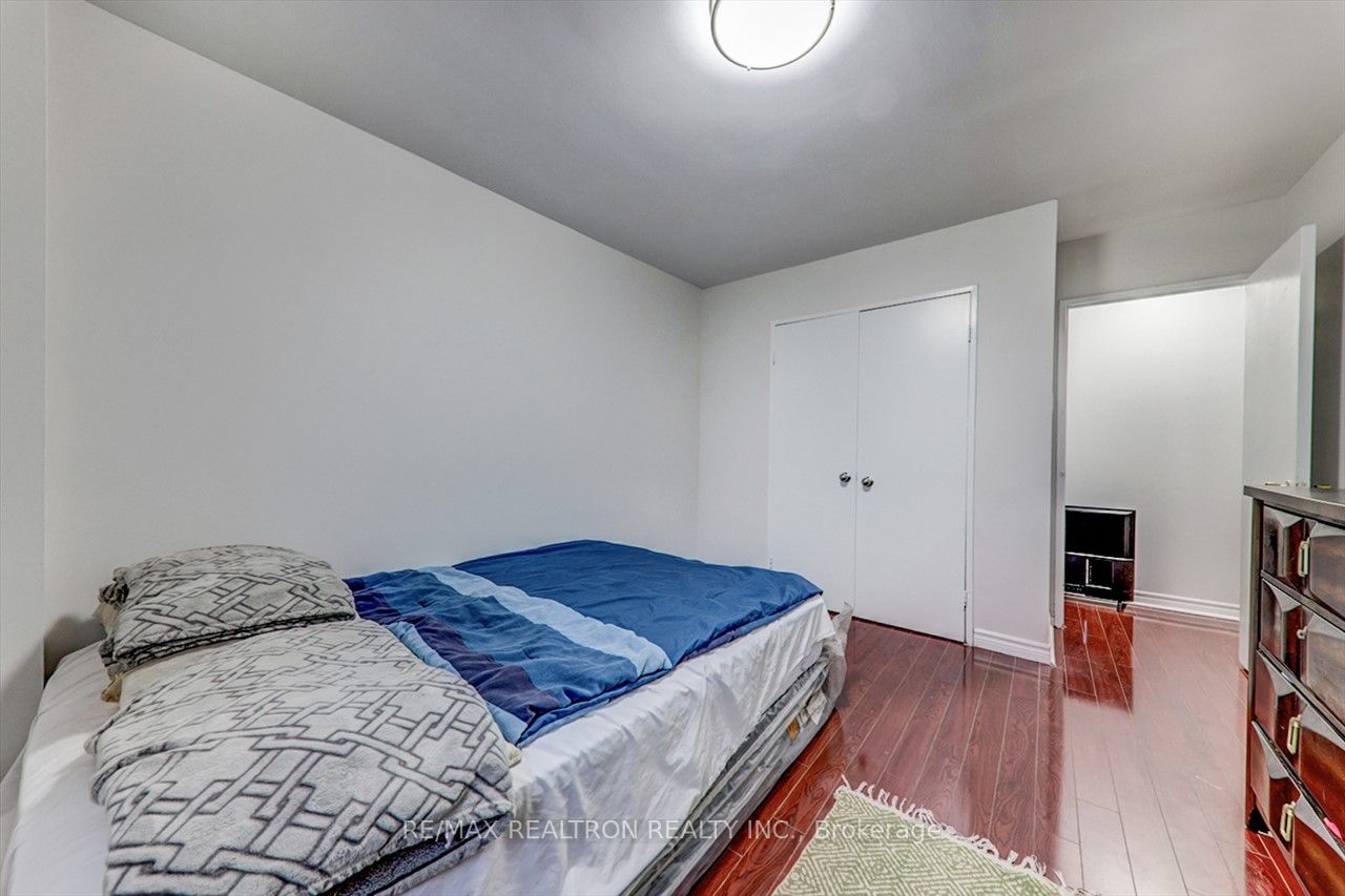 100 Dundalk Dr, #705