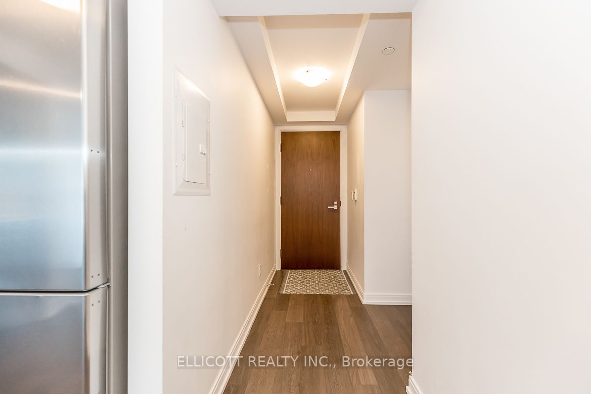 255 Village Green Sq, #1211