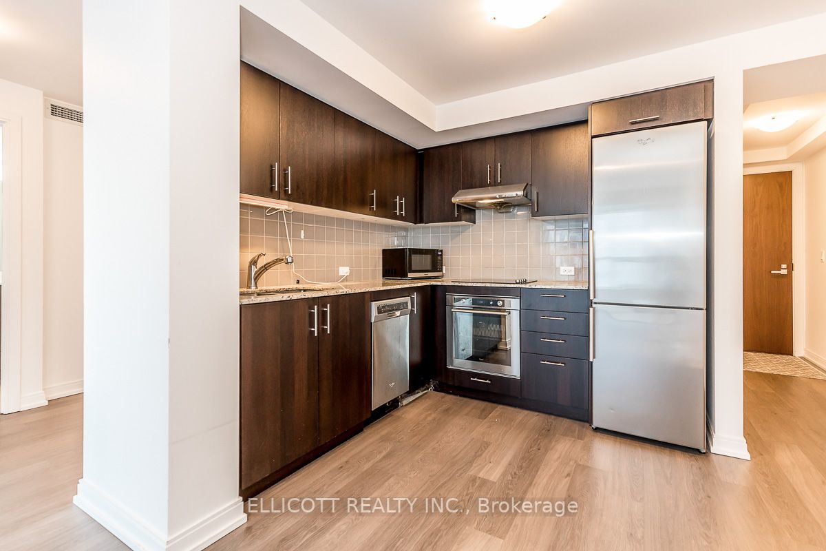 255 Village Green Sq, #1211