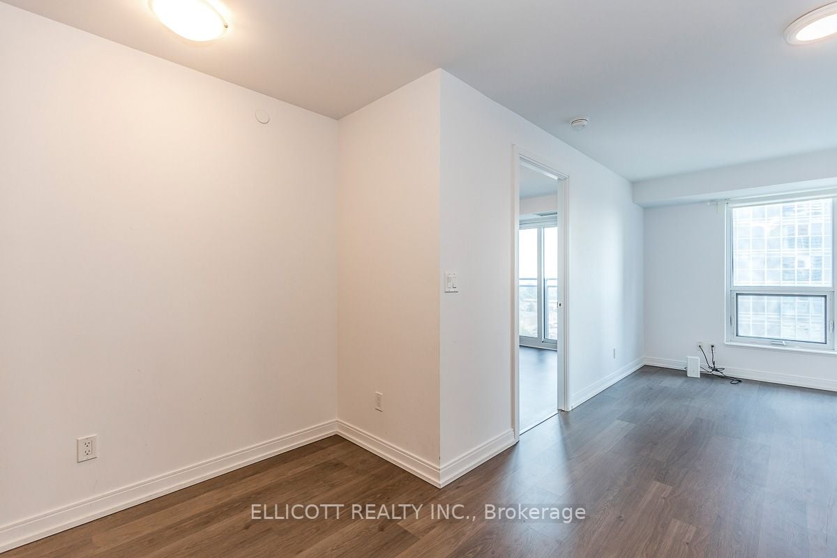 255 Village Green Sq, #1211