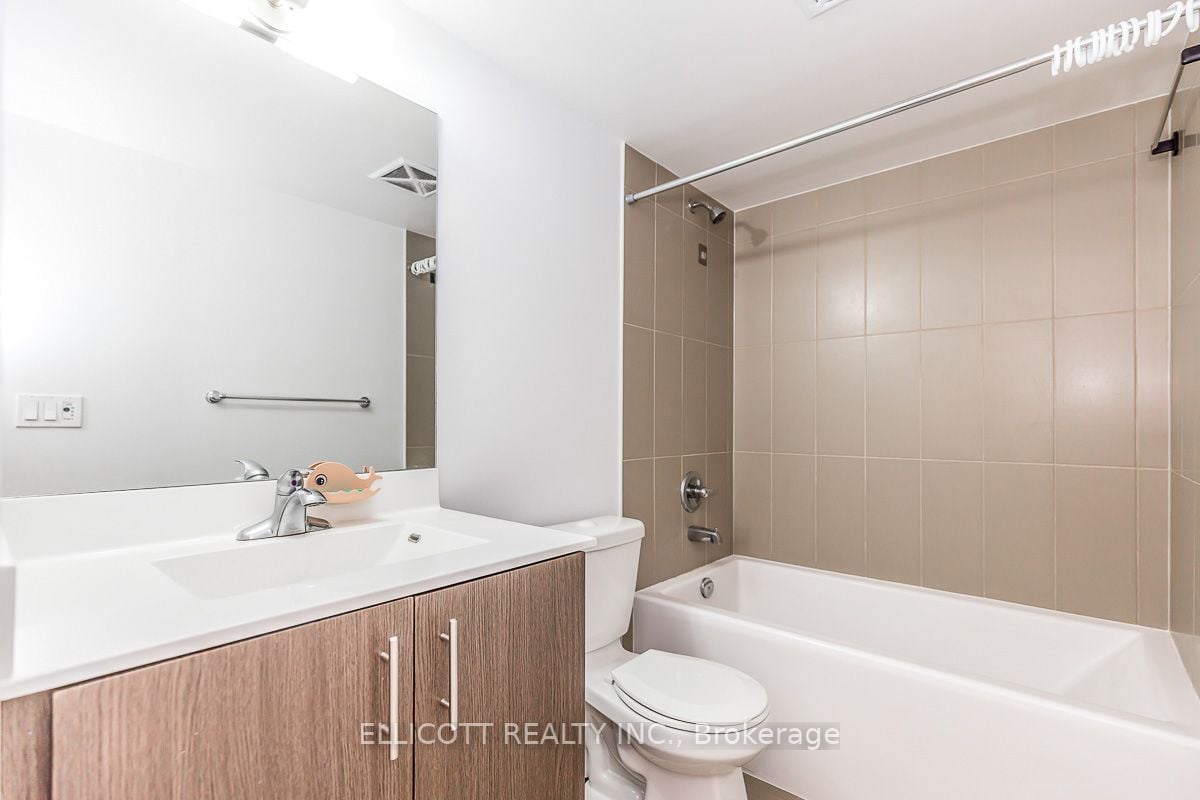 255 Village Green Sq, #1211