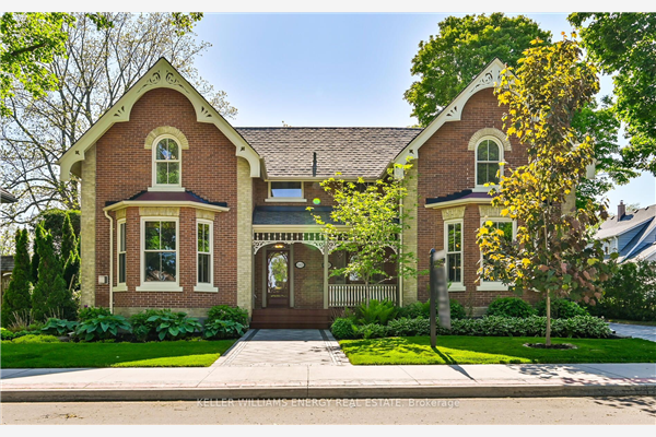 308 Centre St S, Whitby