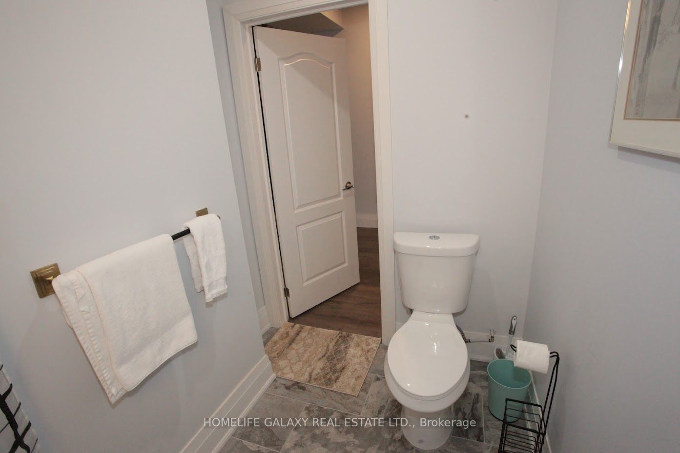 1794 Grandview Street N