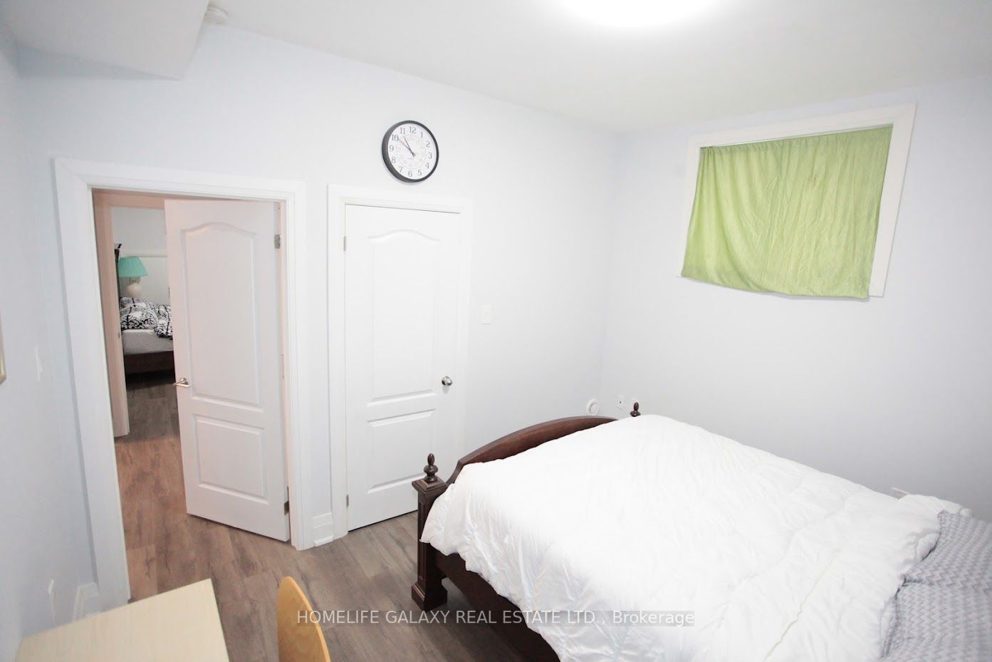 1794 Grandview Street N