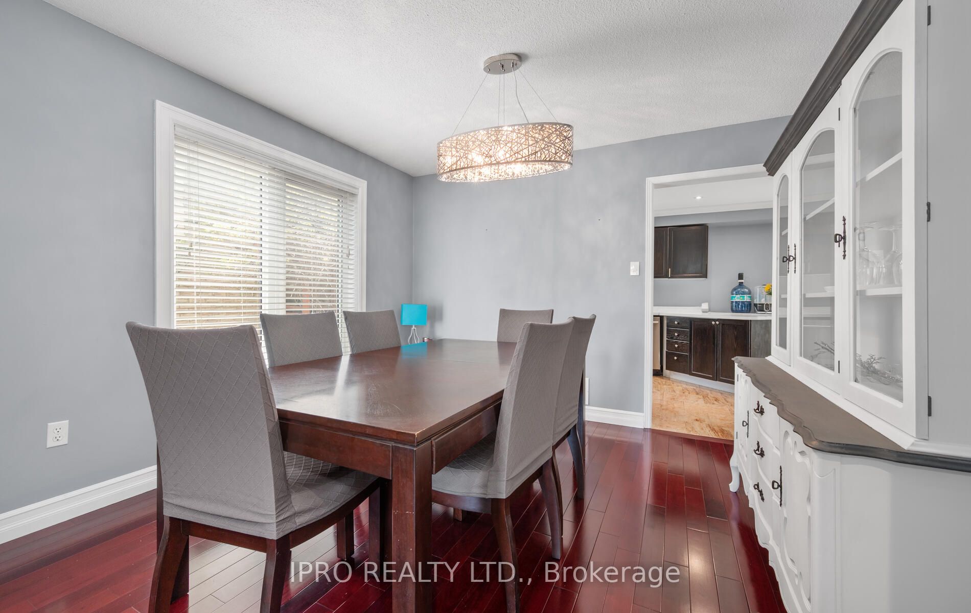 10 Mayflower St