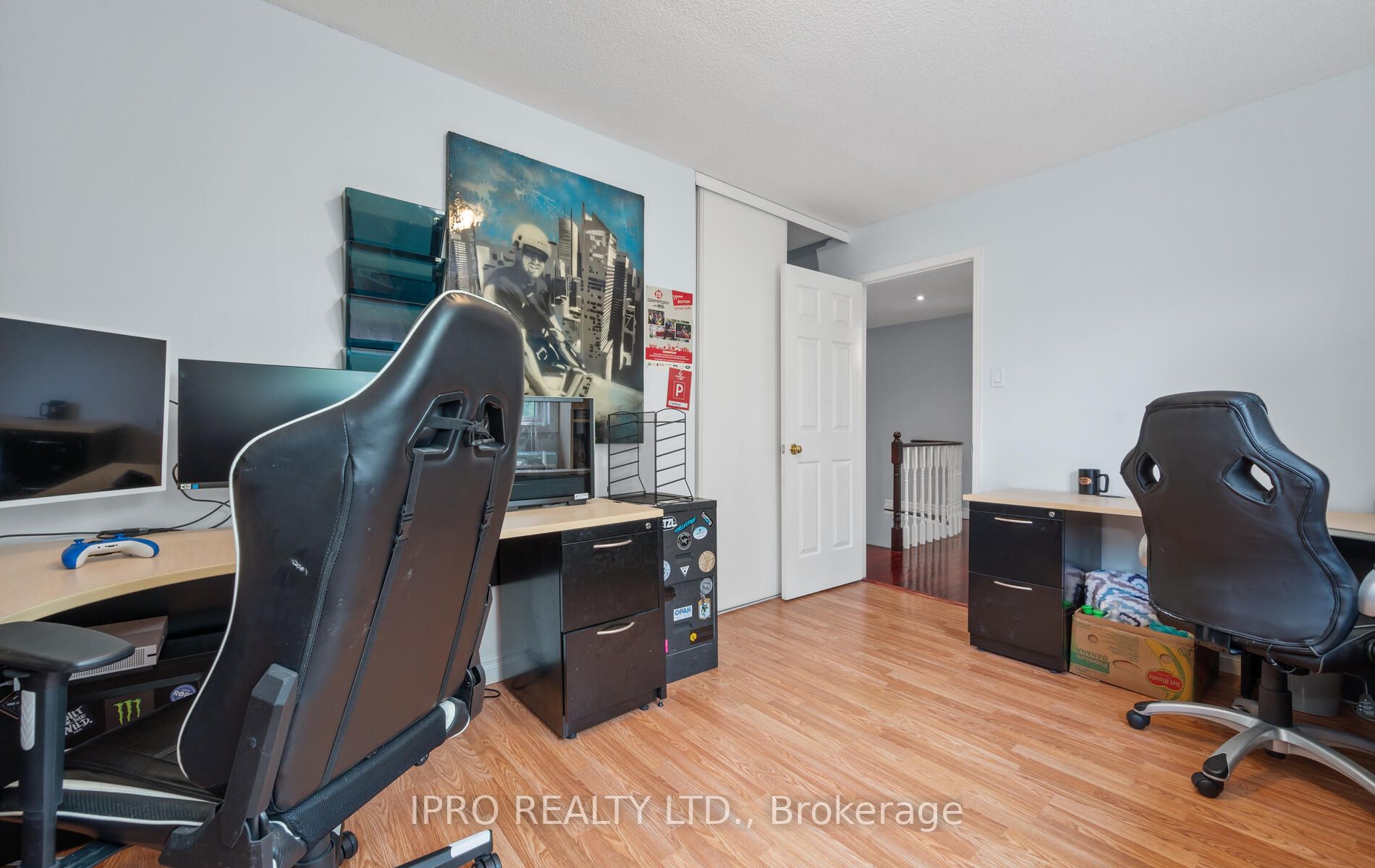 10 Mayflower St