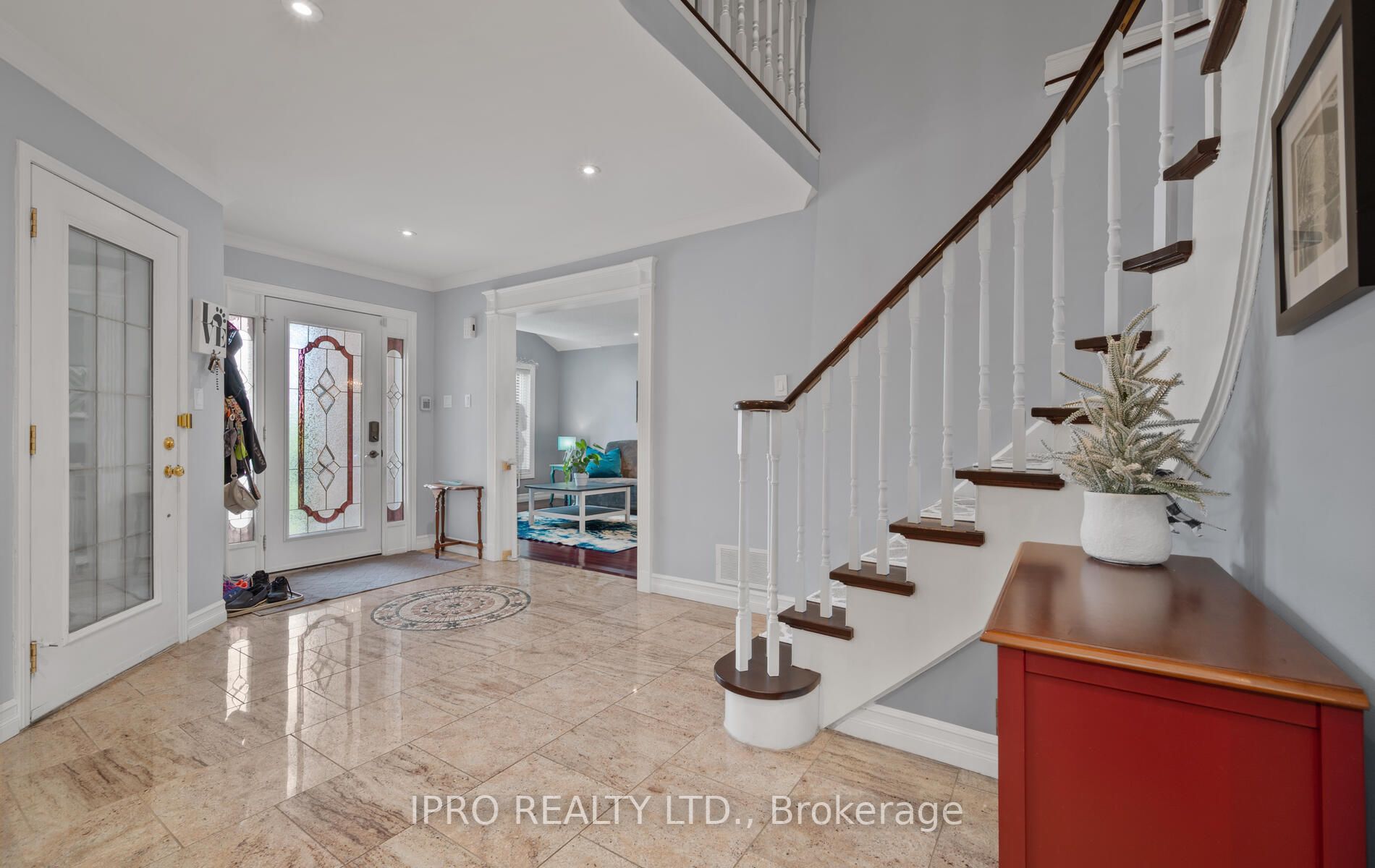10 Mayflower St