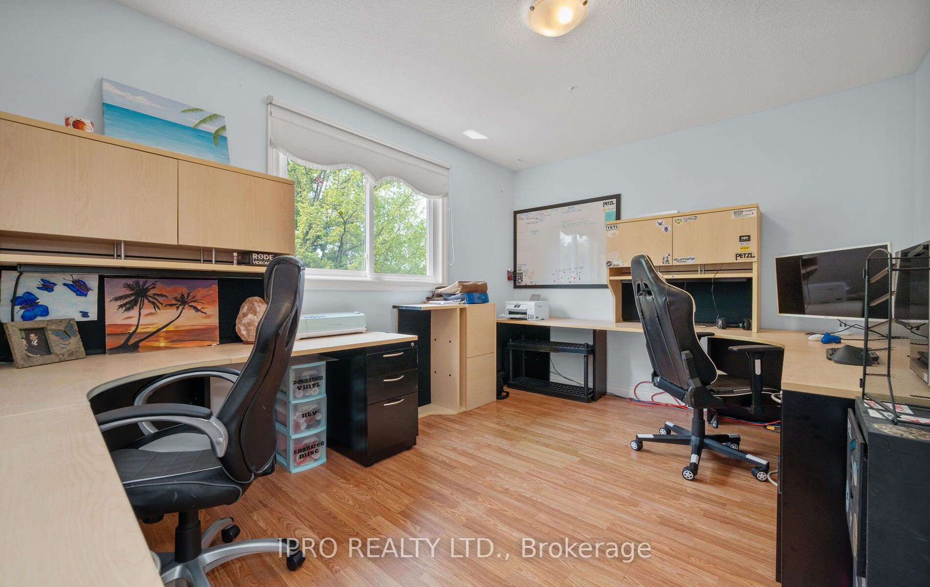 10 Mayflower St