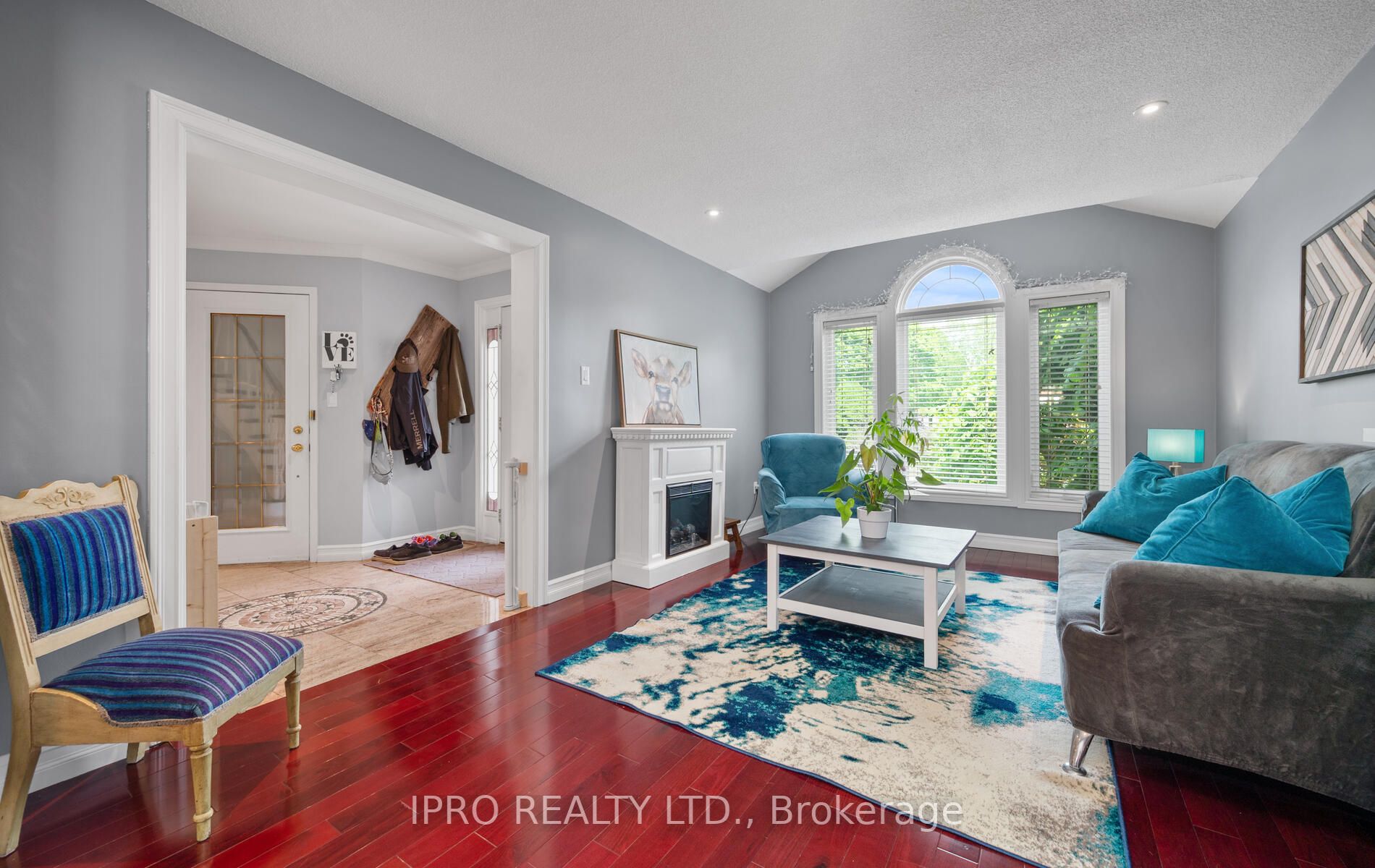 10 Mayflower St