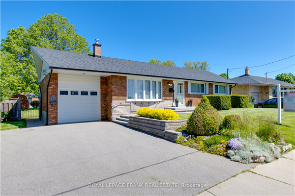 916 Walnut St W, Whitby