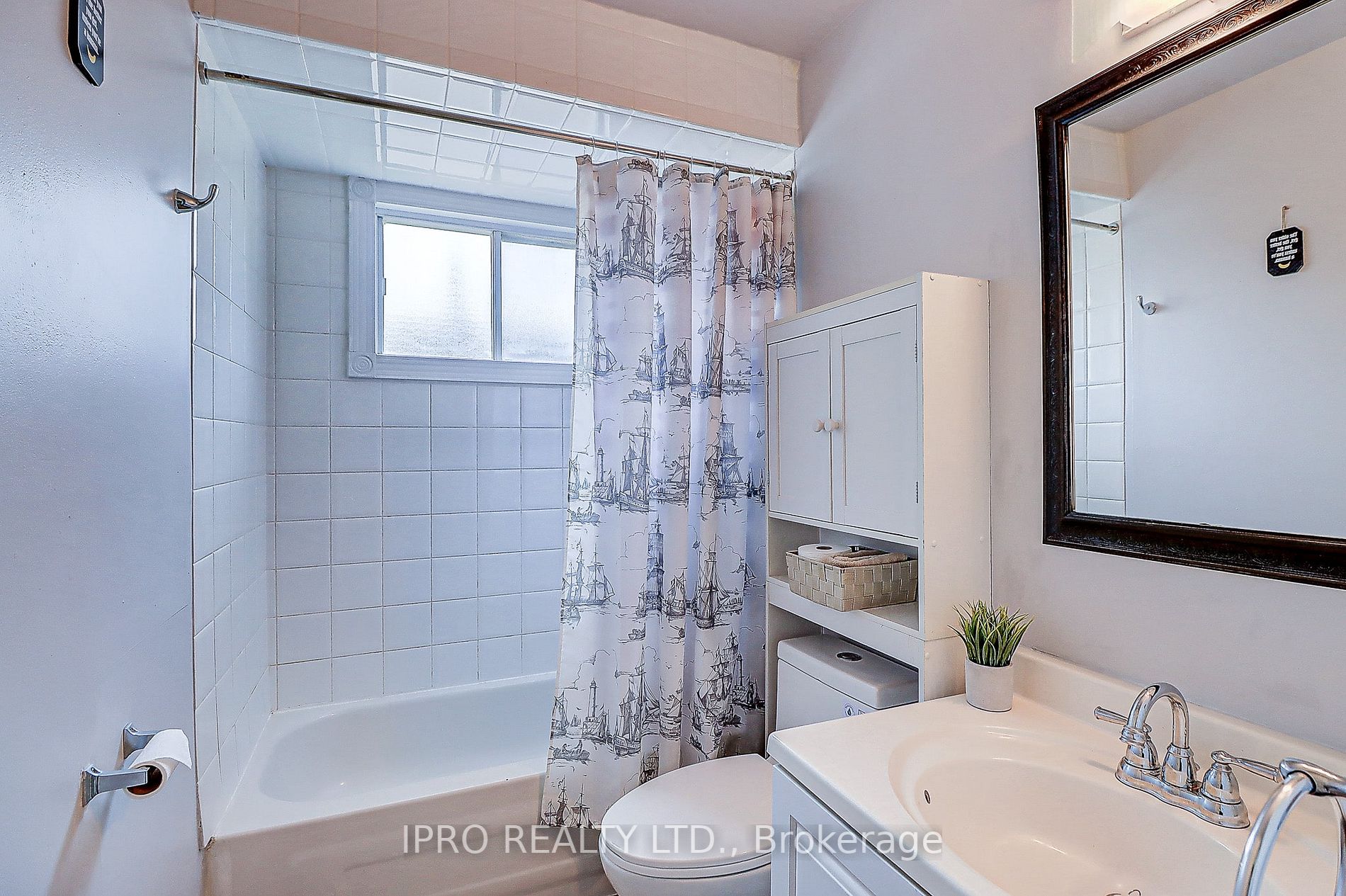 1436 Outlet Drive