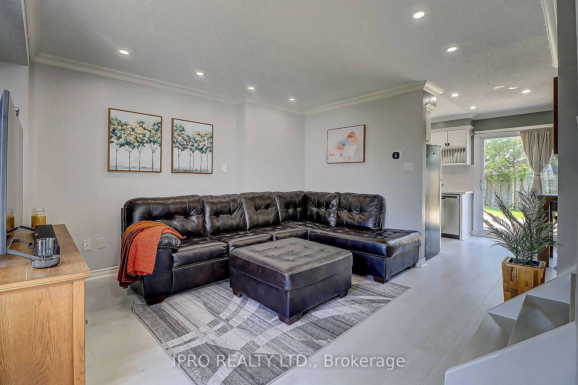 1436 Outlet Drive