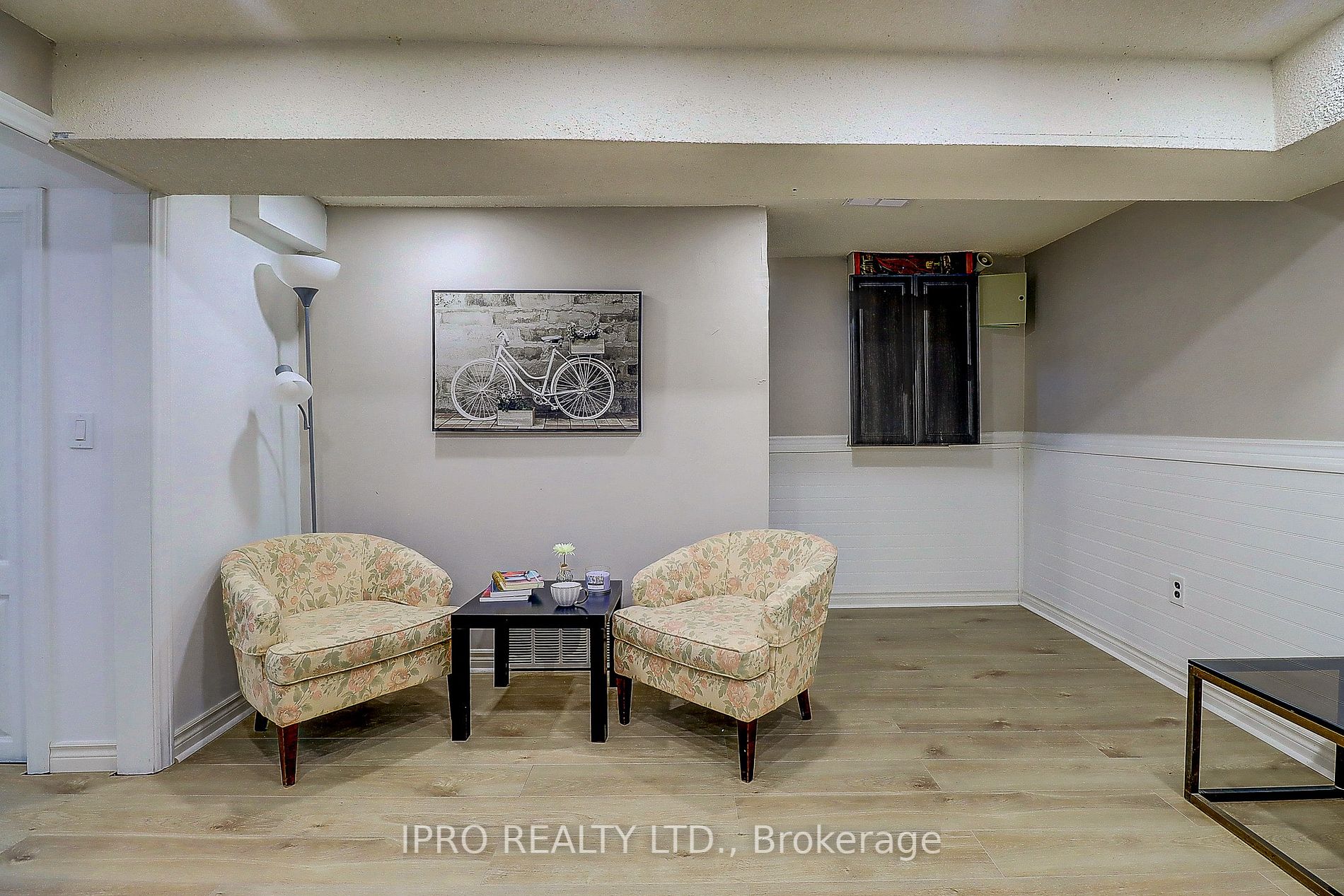 1436 Outlet Drive