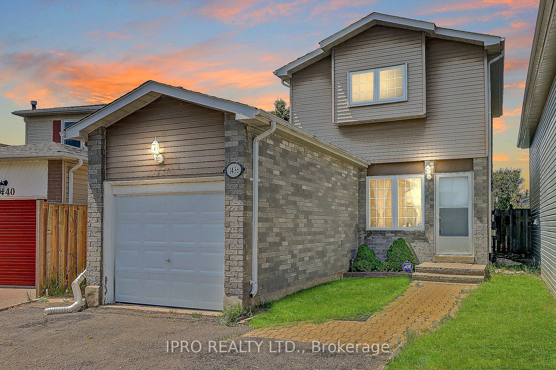 1436 Outlet Drive