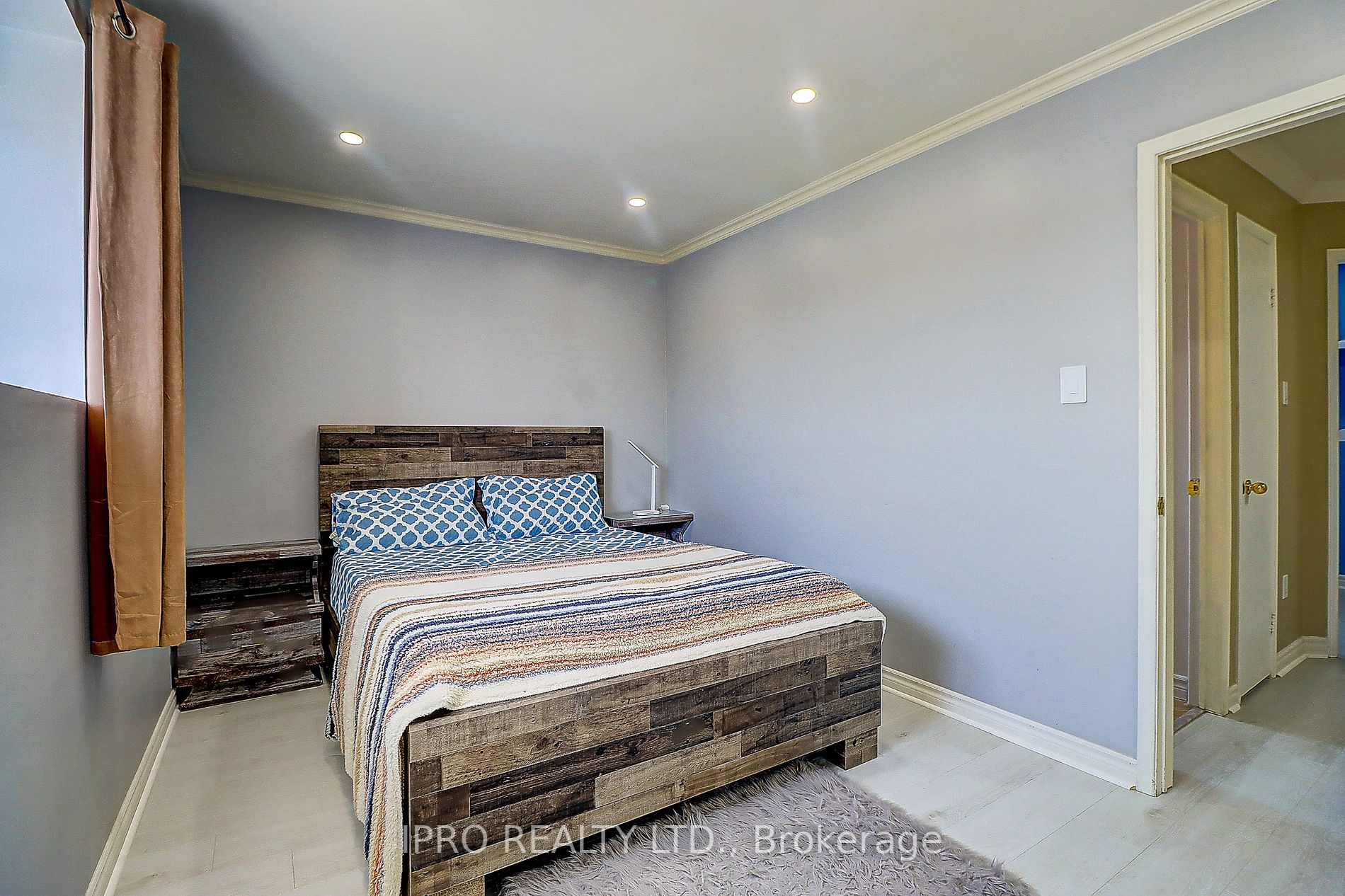 1436 Outlet Drive