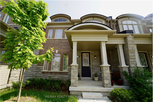 27 Clutterbuck Lane, Ajax