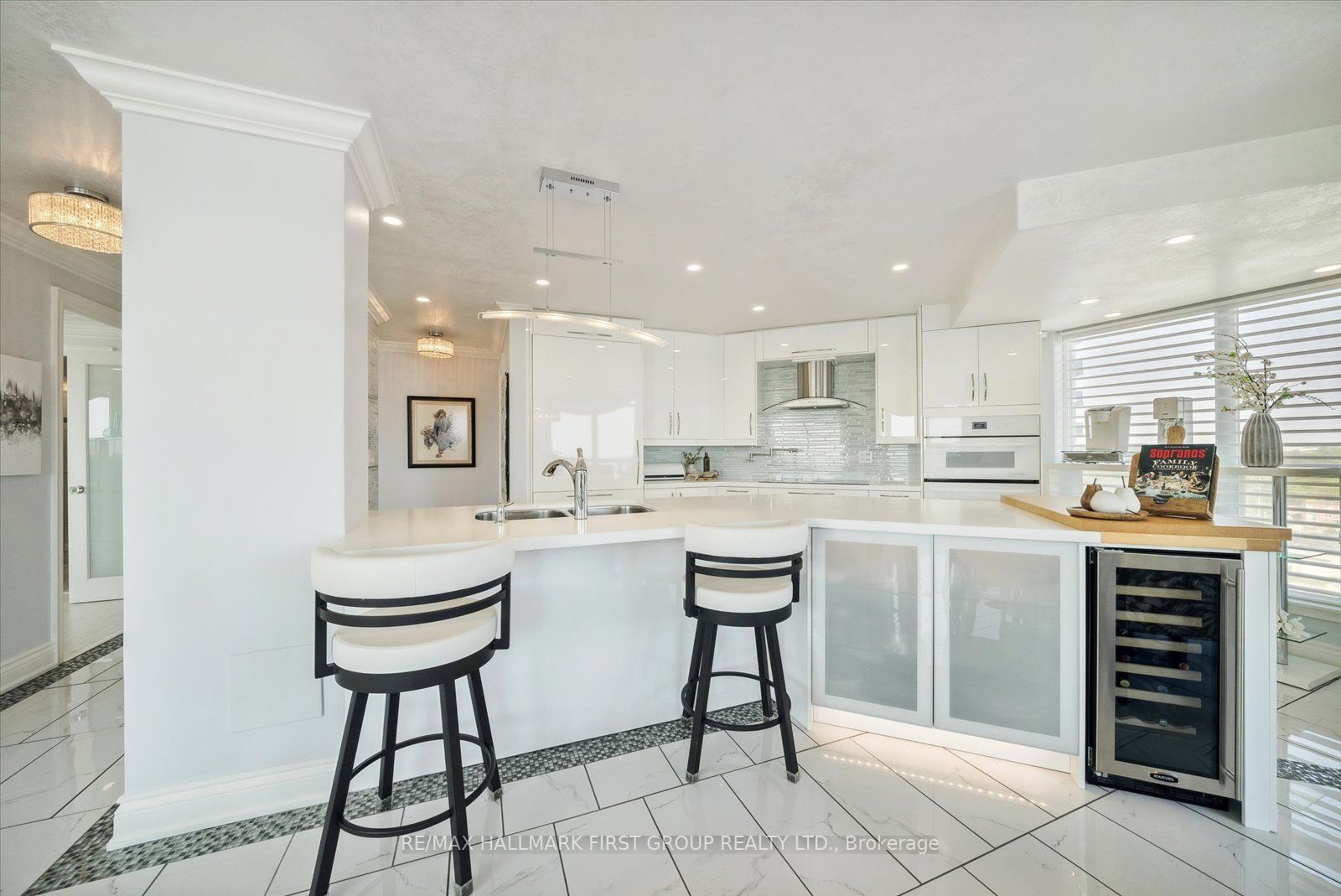 340 Watson Street, #908