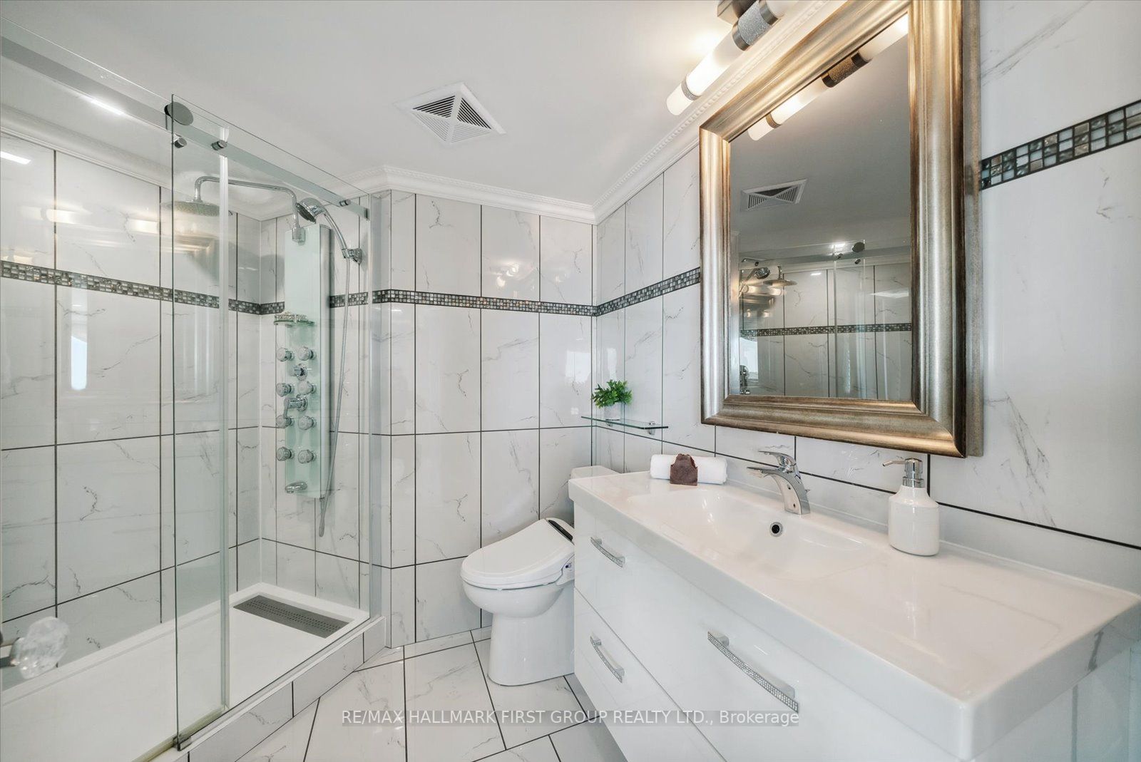 340 Watson Street, #908