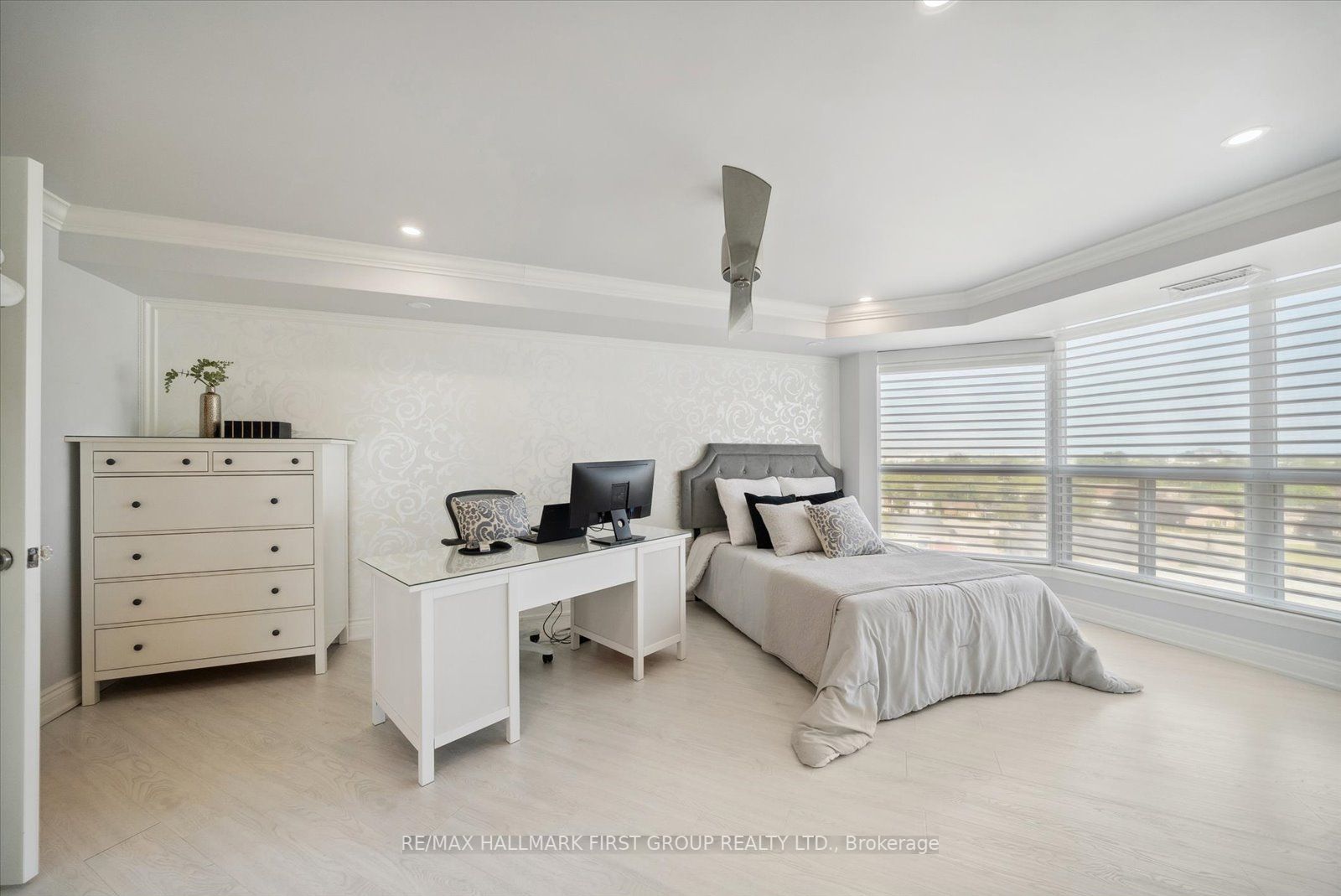 340 Watson Street, #908