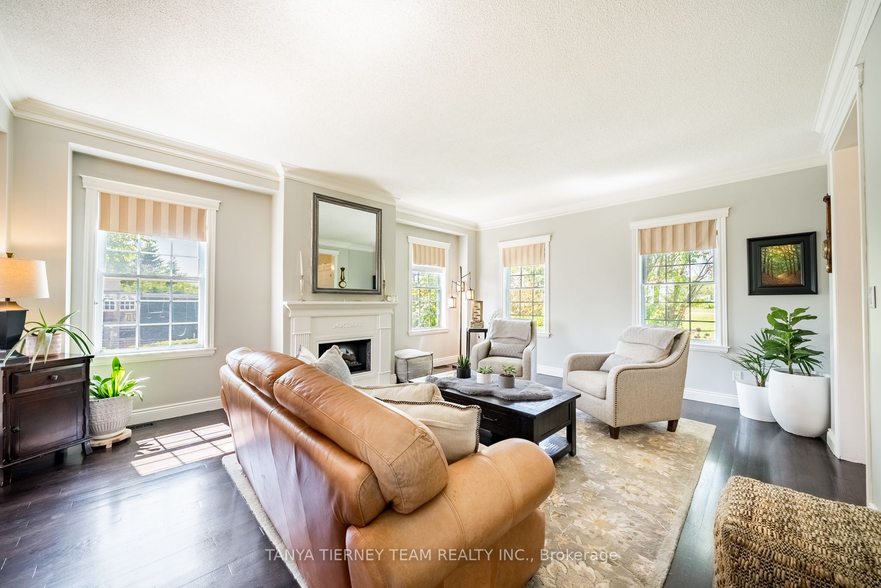 93 Raglan Rd W