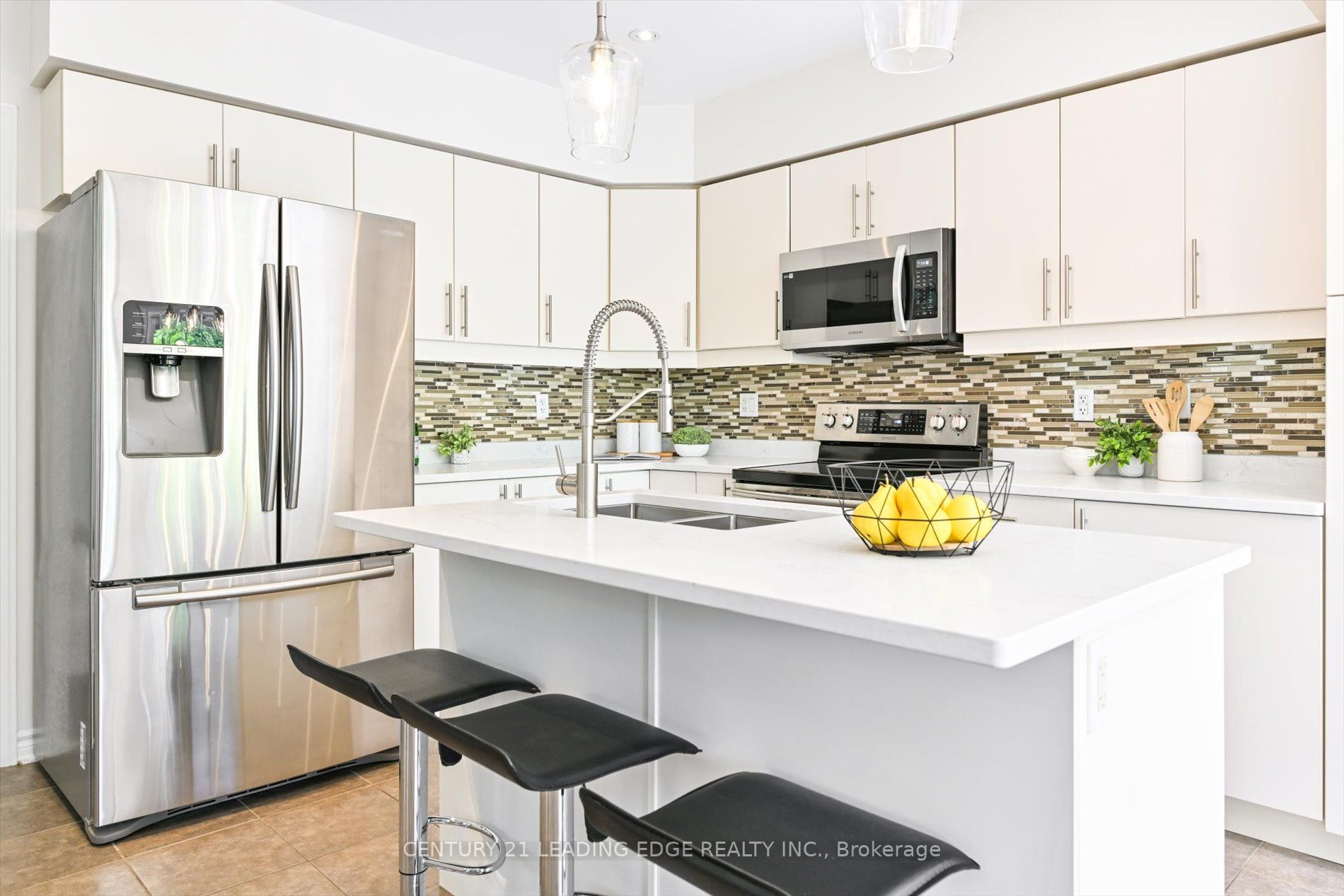 57 Adanac Dr