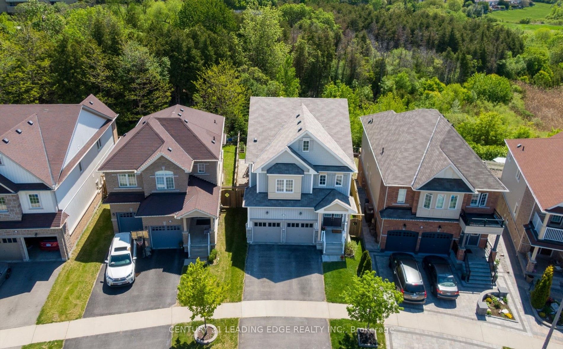 57 Adanac Dr