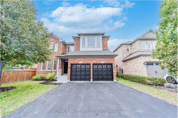 65 Splendor Dr, Whitby