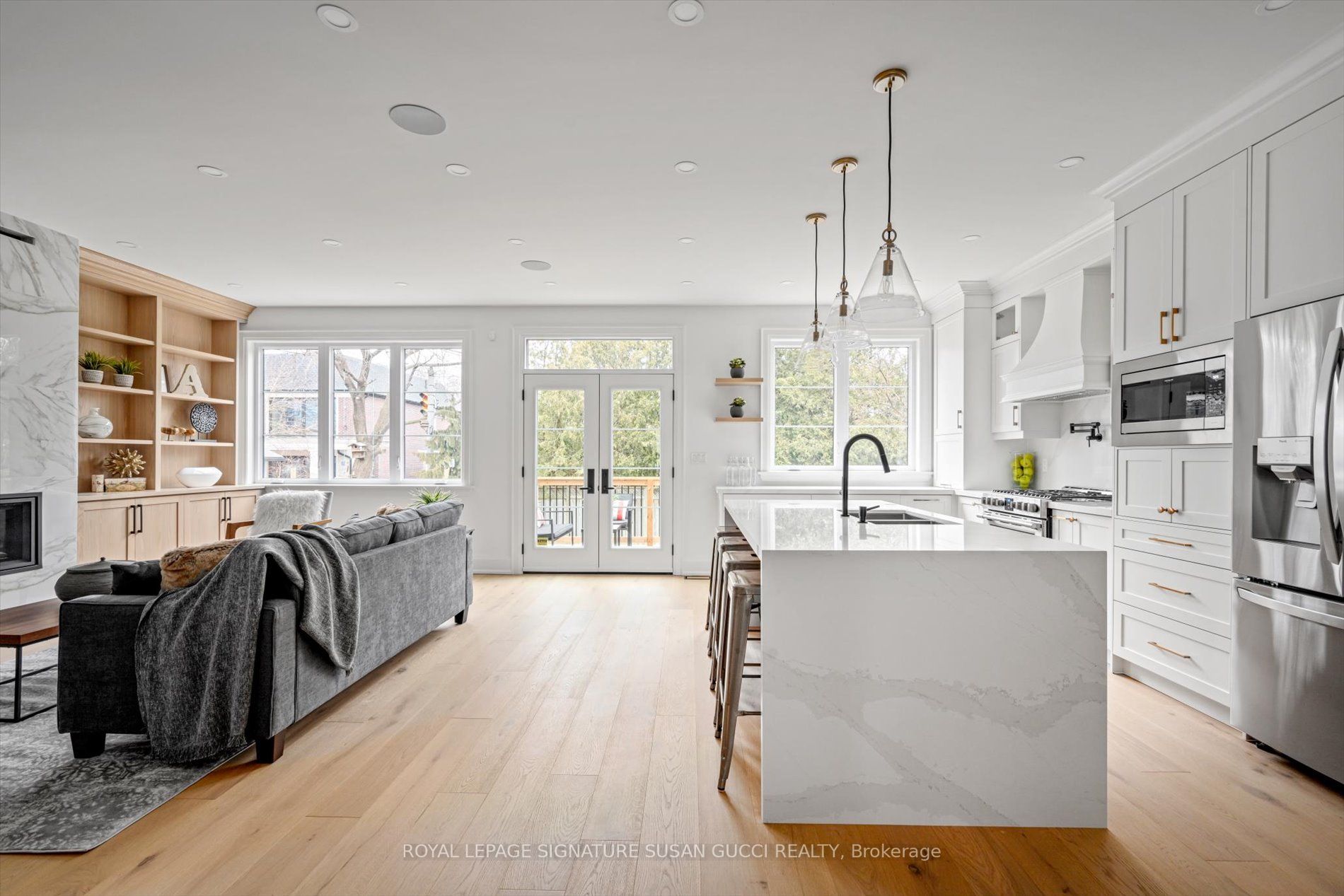 15 Marilyn Cres