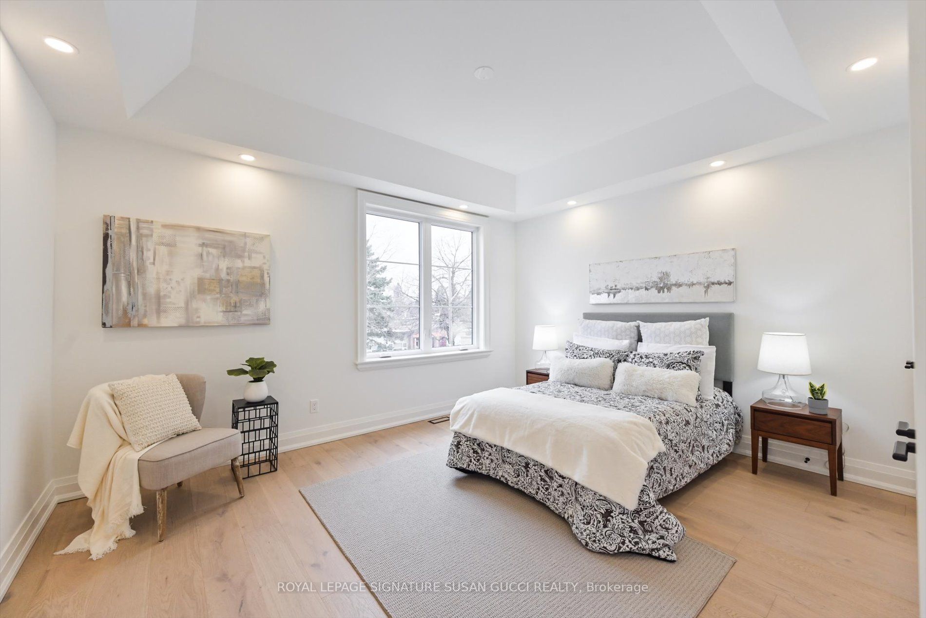 15 Marilyn Cres