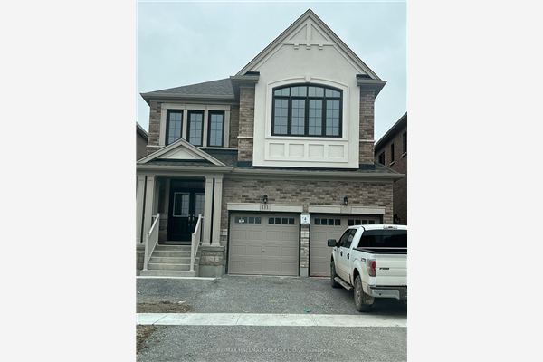 111 Maskell Cres, Whitby