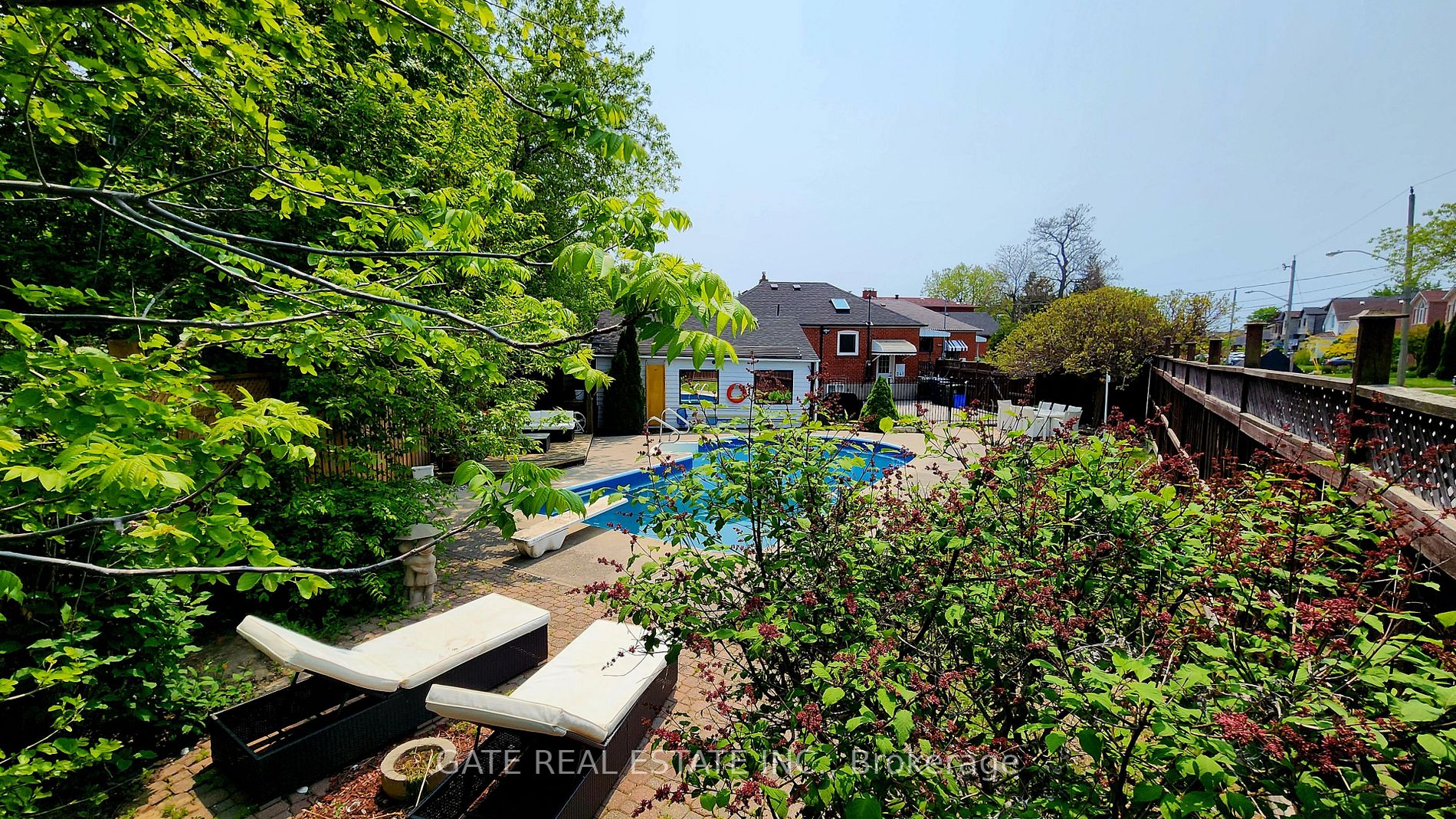 241 Aylesworth Ave