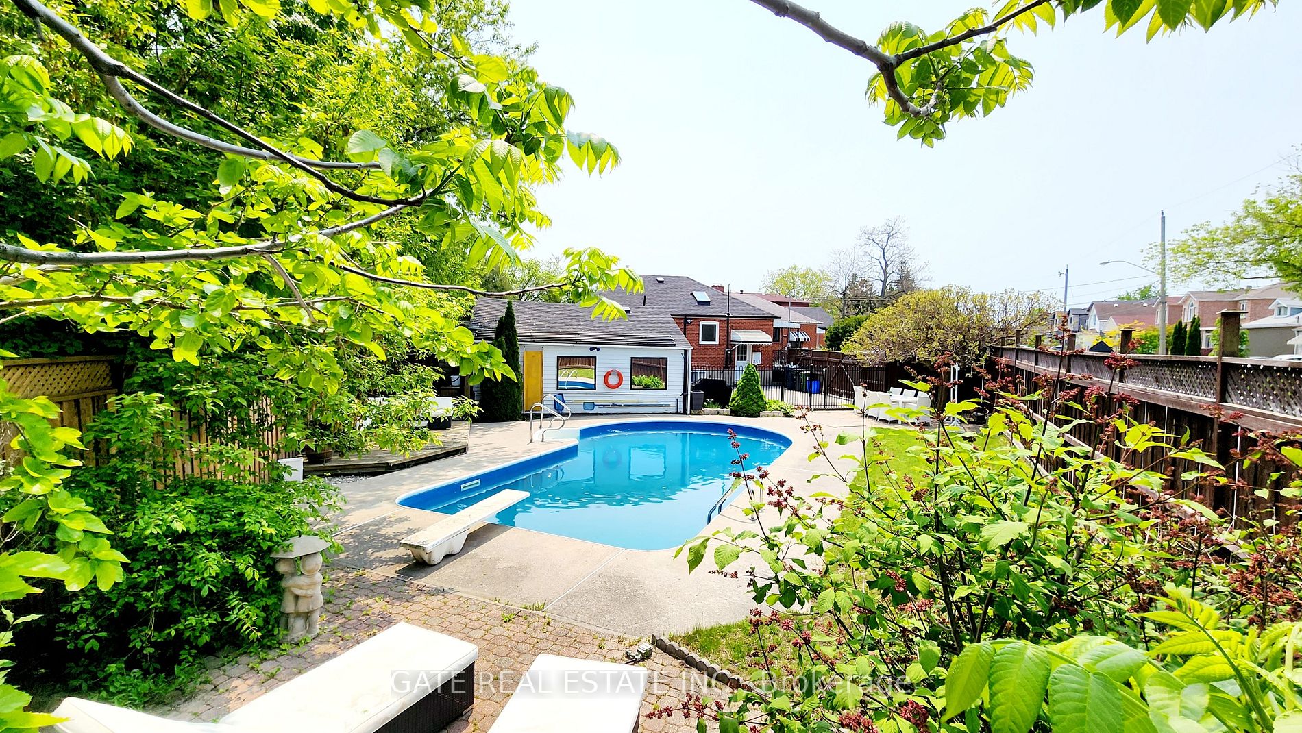 241 Aylesworth Ave