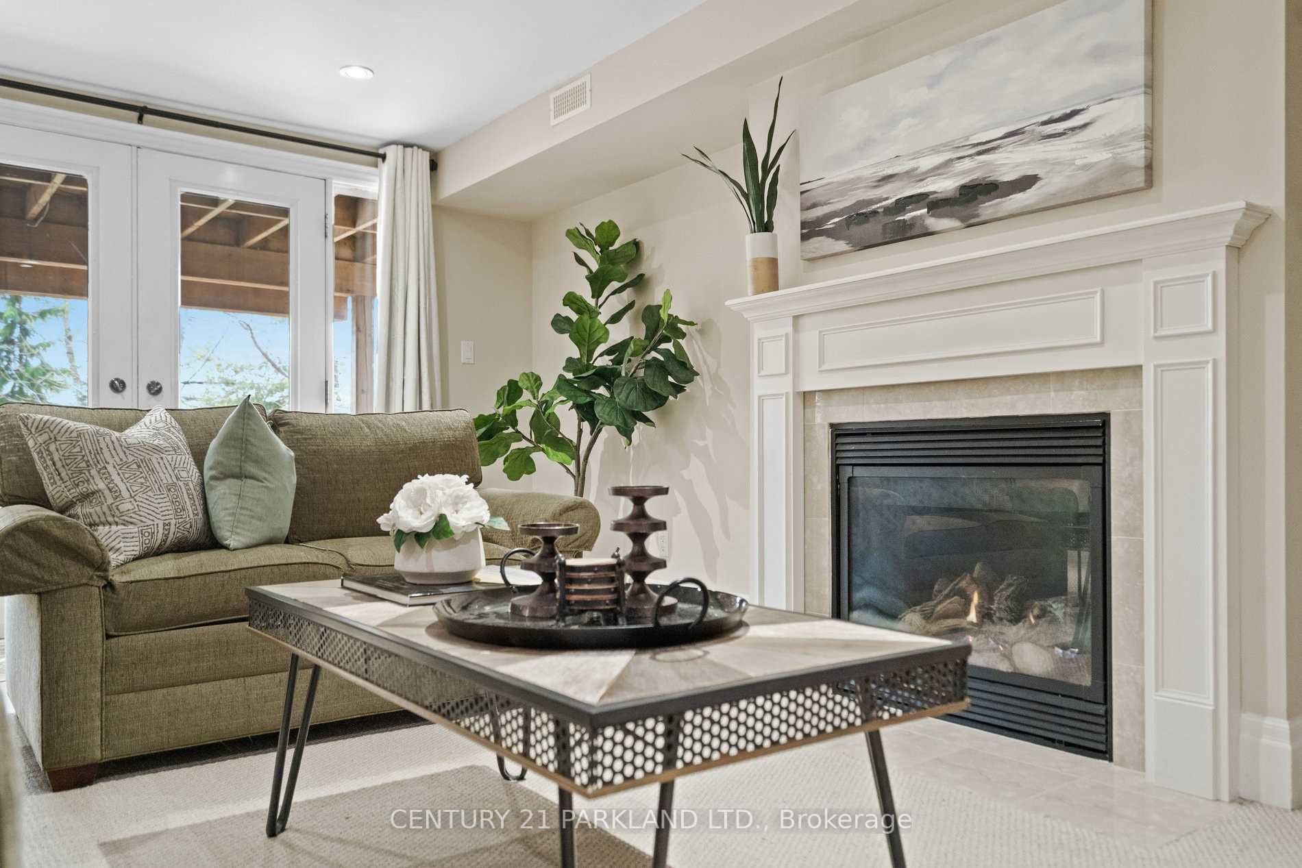 2 Leonard Circle