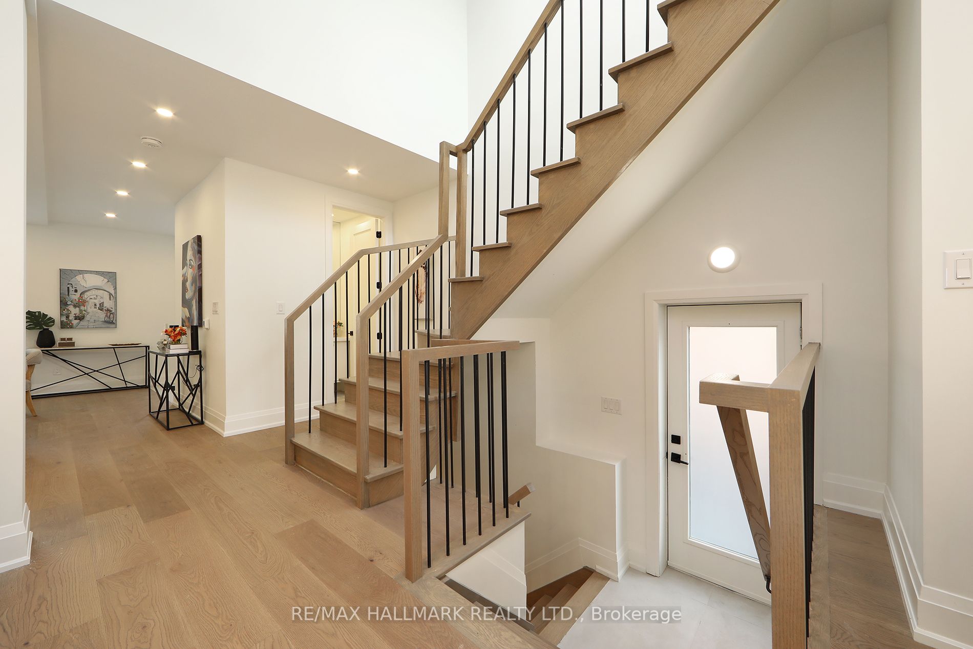 27 Hunter St
