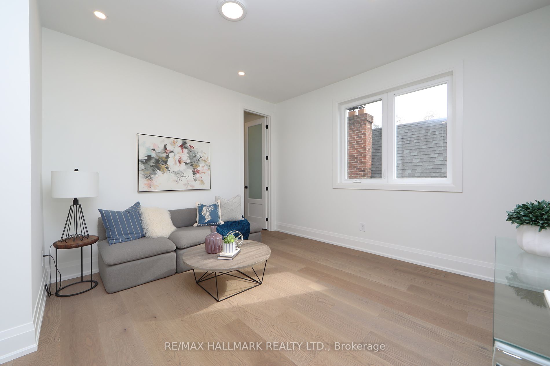 27 Hunter St