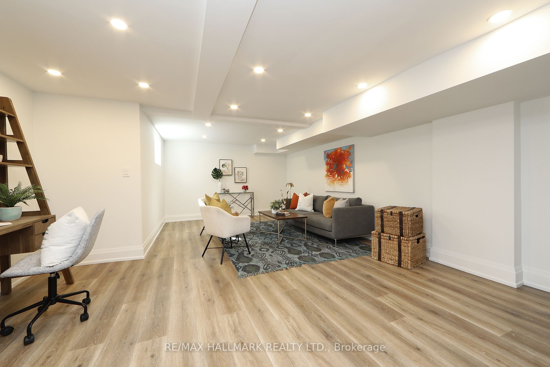 27 Hunter St