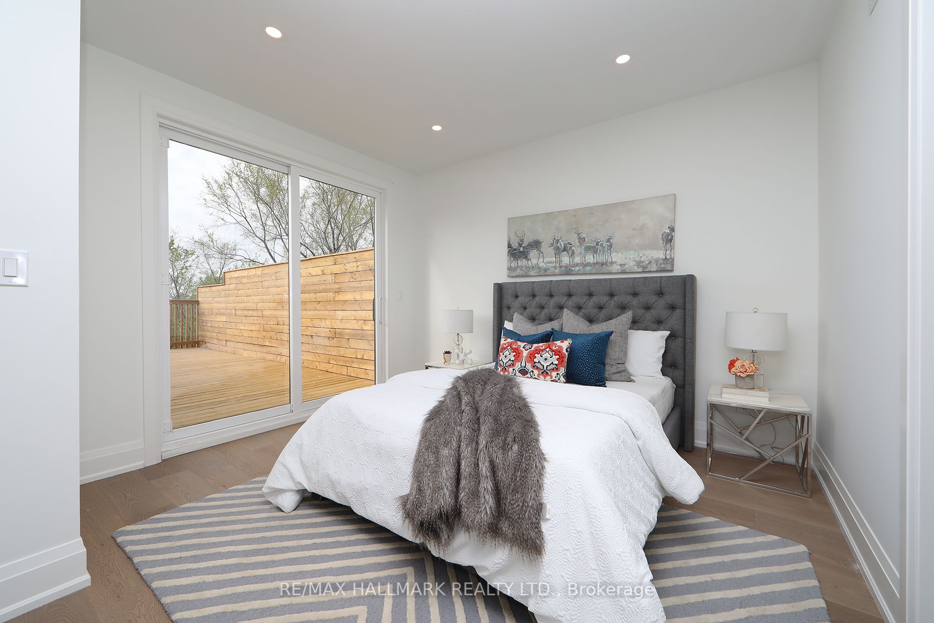 27 Hunter St