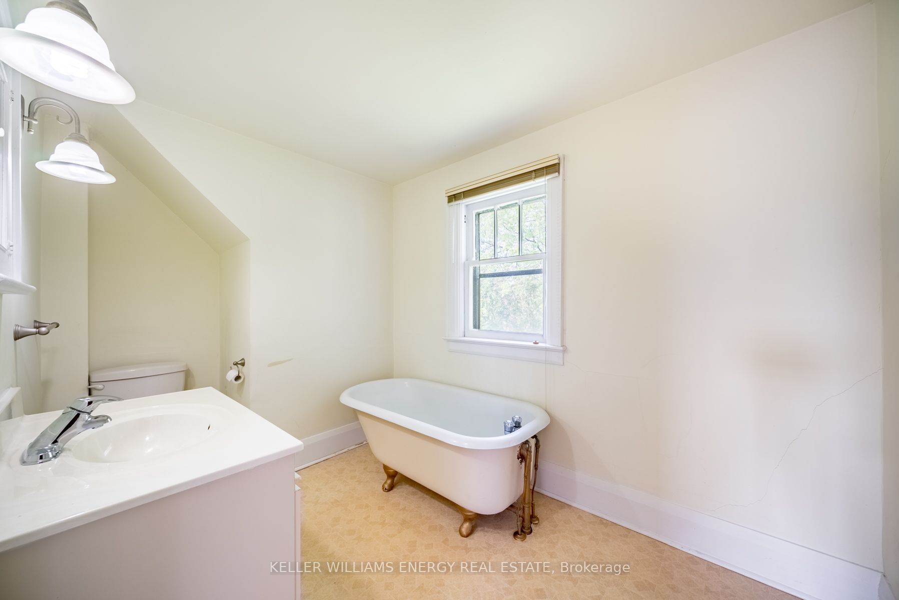 Listing E6080032 - Large Photo # 29
