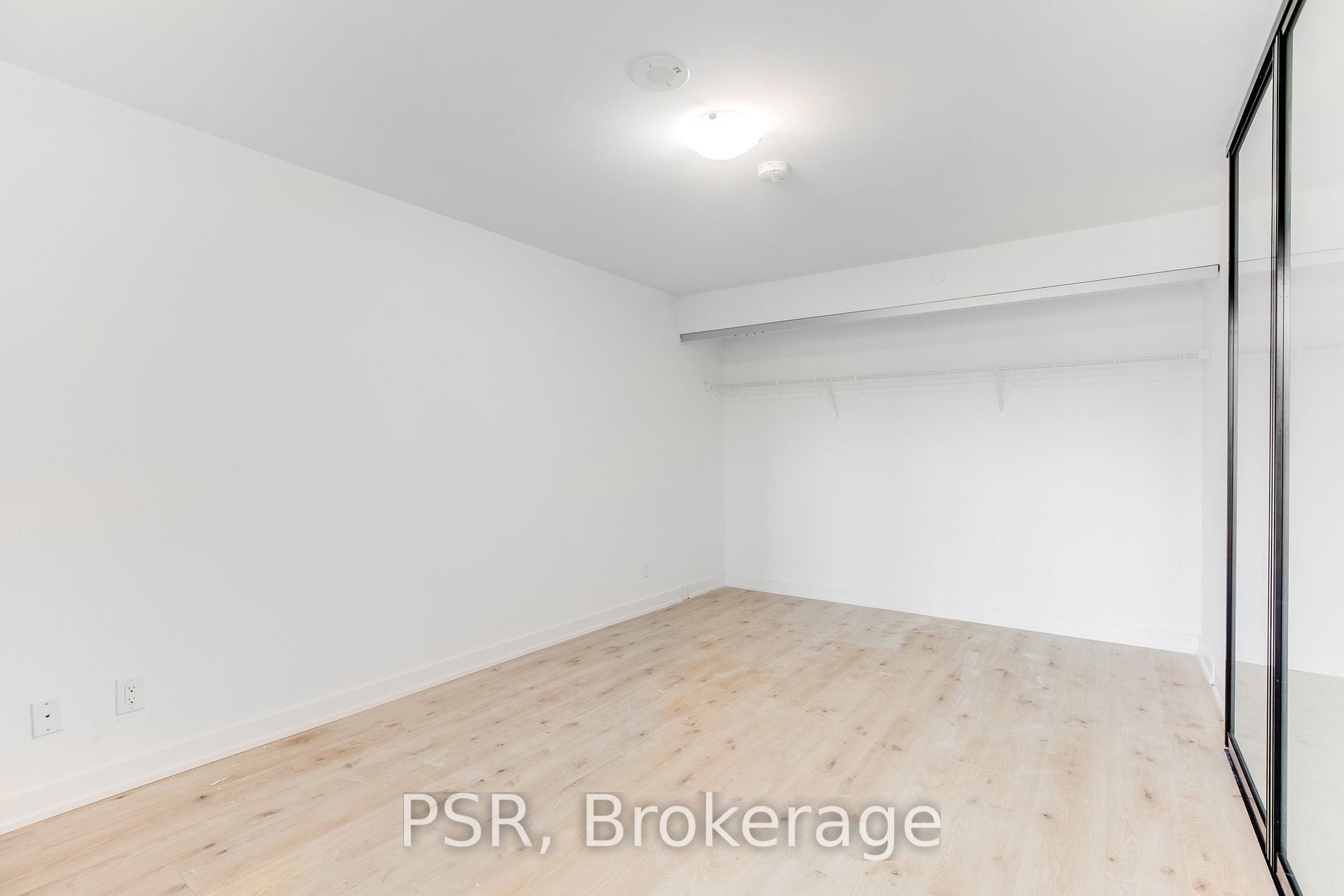 2799 Kingston Road, #TH105