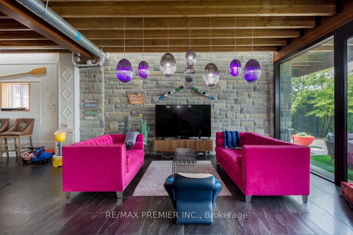 424 Fralicks Beach Rd