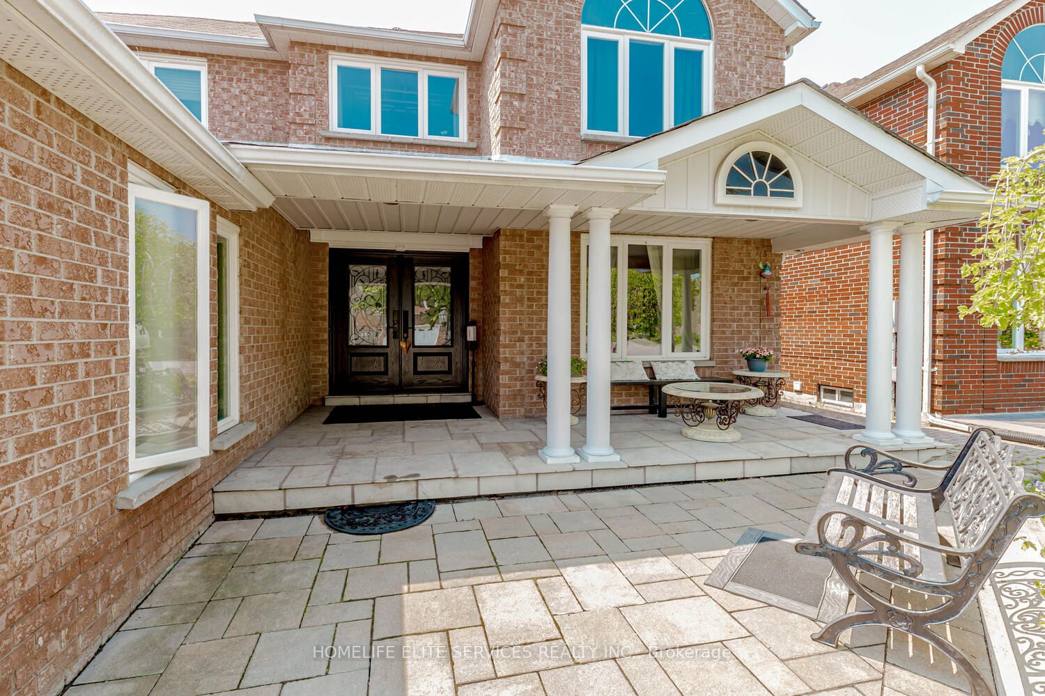 1812 Forestview Dr