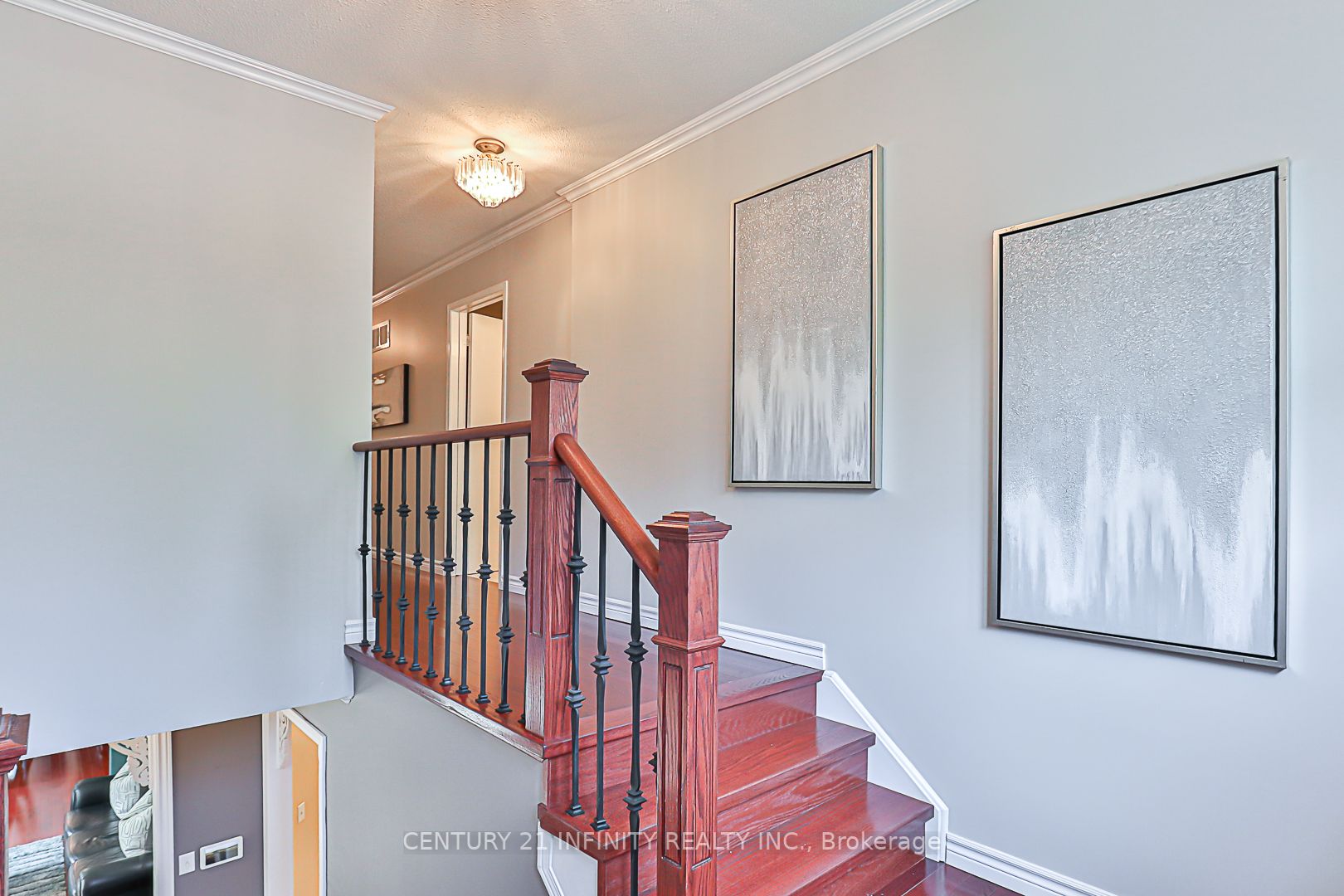 146 Thicket Cres
