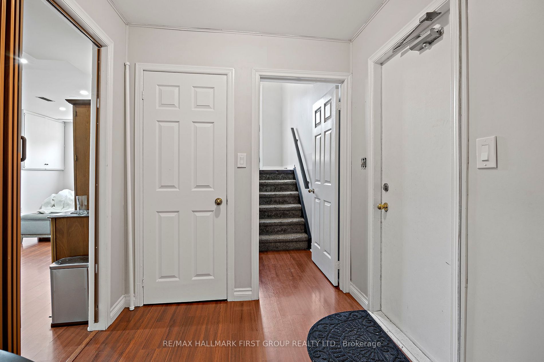 4 Orchard Park Dr