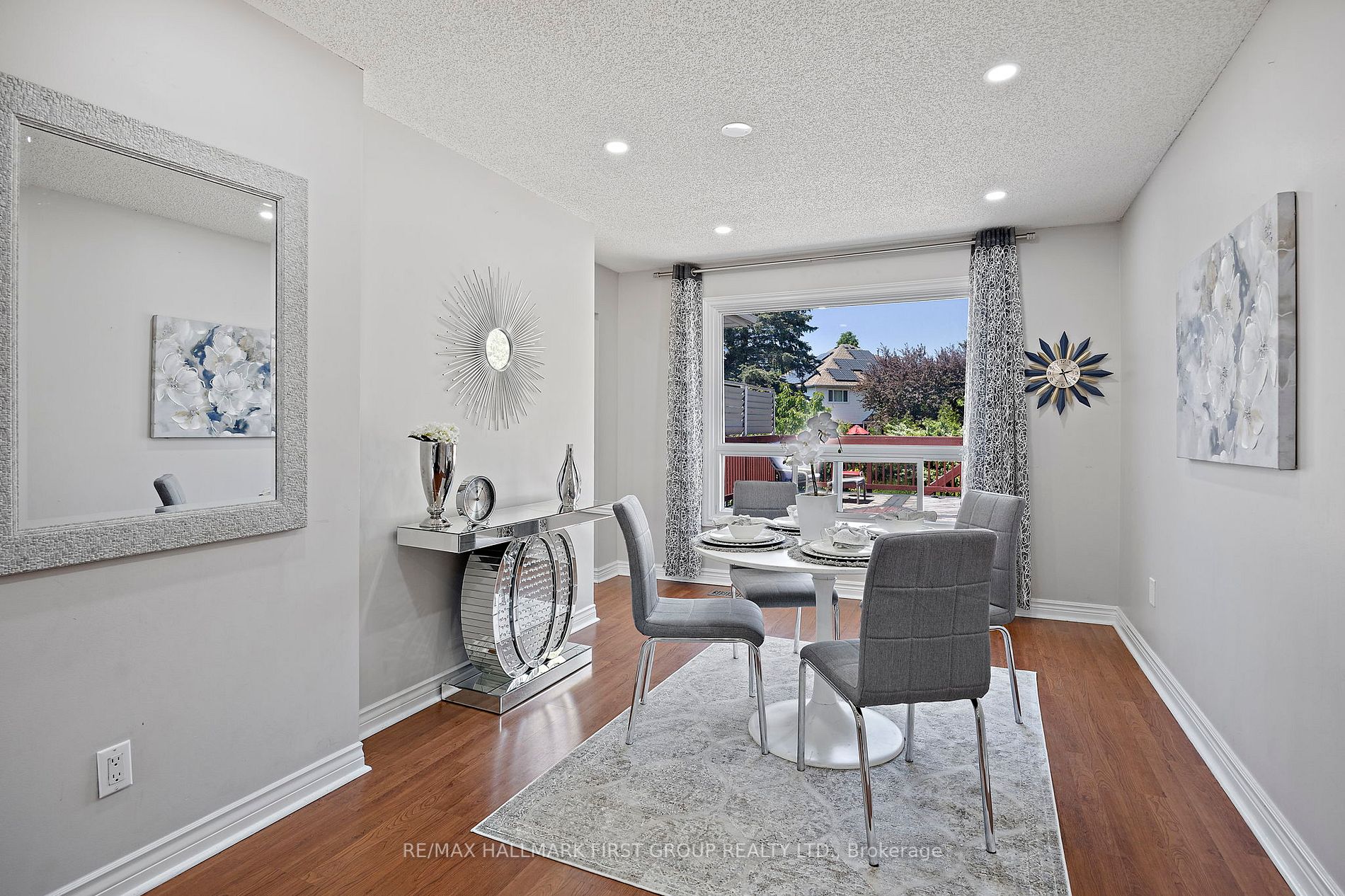4 Orchard Park Dr